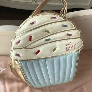 Betsey Johnson lunch box!